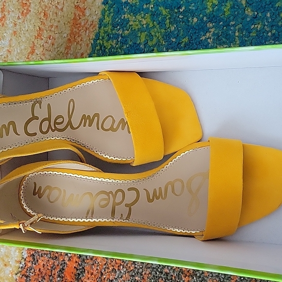 Sam Edelman Holmes Amber Yellow Kid Suede Sandals 8M - Picture 3 of 6